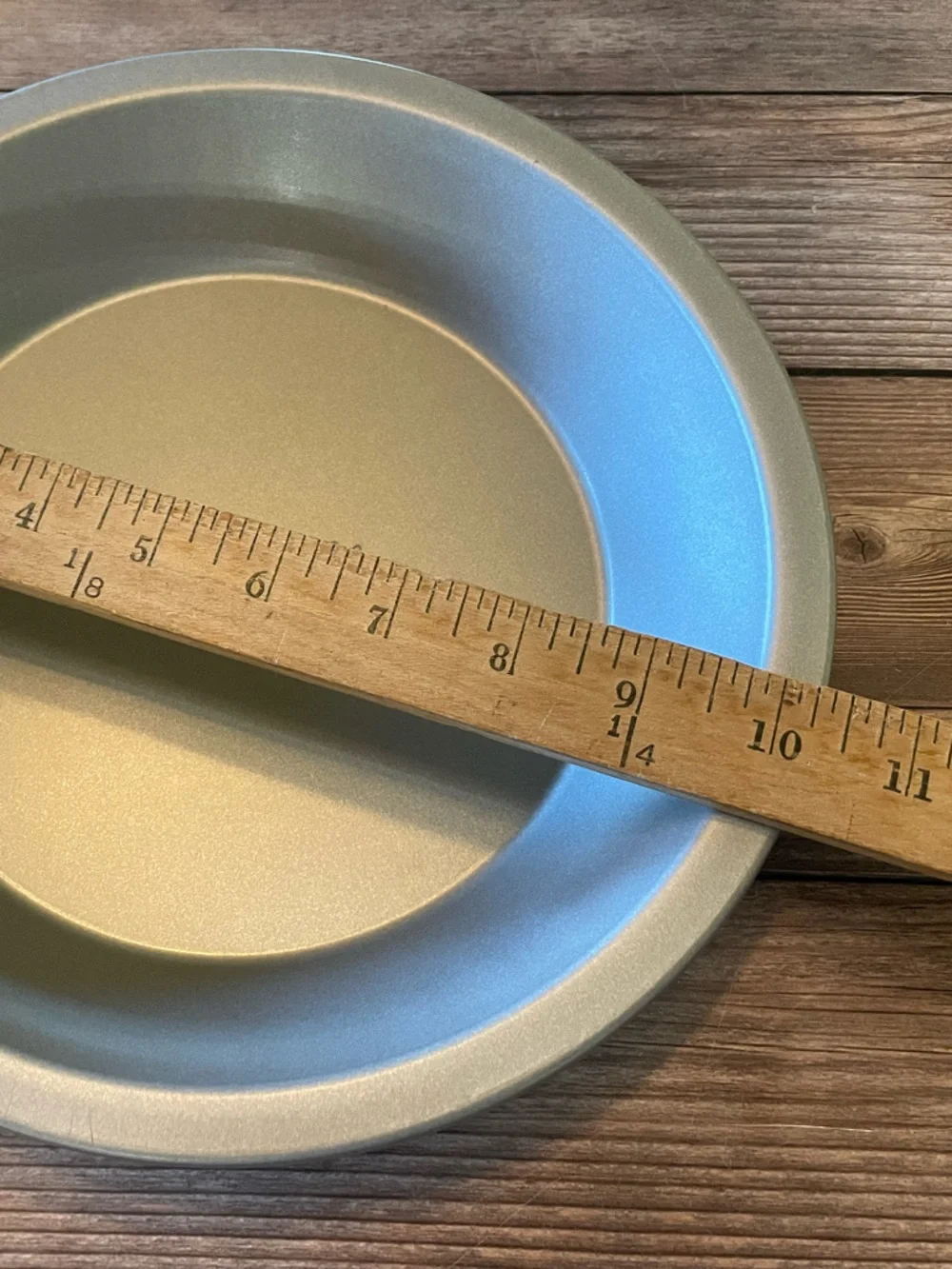 Sur La Table Pie Tin & Spatula